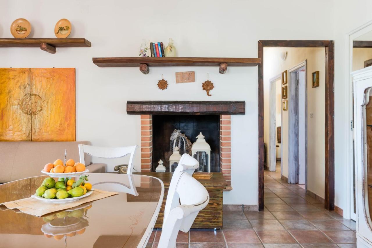 Вилла Il Trullo Di Martino Остуни Экстерьер фото